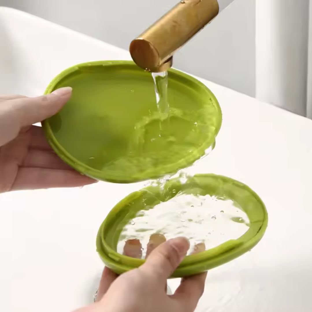 Silicone fruit and vegetable containers